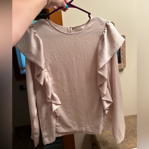 H&M Top with Ruffles - Picture 3 of 4